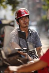 组图：郭晓冬新形象曝光变沧桑大叔