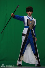 组图：TFBOYS录年代秀 高能起床照粉丝叫受不了