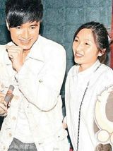 组图：20年等待！古巨基与44岁助理女友终成婚