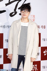 独家高清：金泰熙权相佑大咖齐捧场宋承宪新片