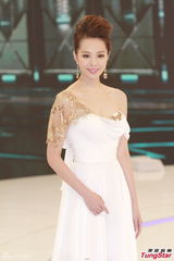 组图：2014港姐十强出炉 出水芙蓉白裙优雅