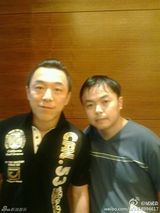 组图：成都粉丝帝追星似特工 半年合影百余明星