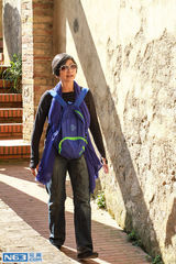 组图：《花少》自驾游 刘涛秀车技郑佩佩当翻译