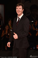 组图：《她真有趣》首映 欧文威尔逊展笑容