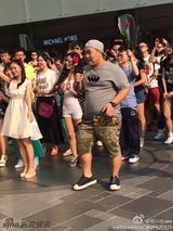 组图：又一对姐弟恋终成眷属！高梓淇求婚蔡琳