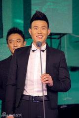 组图：《炮火》传递正能量 吴奇隆领衔新组合