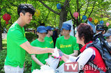 组图：韩星车胜元倡导绿色参加环保活动