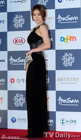 组图：韩国男女影星盛装参加釜山国际电影节