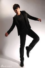 组图：《最美和声》苟乃鹏私照曝光揭成长史