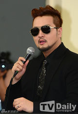 组图：韩团god演唱会暌违12年完整体回归