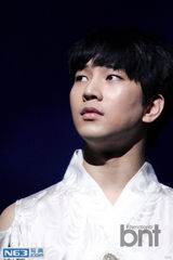 组图：音乐剧《风之国》媒体试演G.O等激情献唱