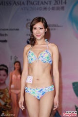 组图：亚洲小姐深圳泳装海选 演绎青春性感