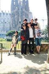 组图：张翰下岗李菲儿当导游 郑佩佩爱女探班