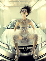 高清组图：湘妹子梅莉那豪车写真 造型另类独特