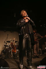 组图：Beyond叶世荣台北开唱 明年将发新专辑