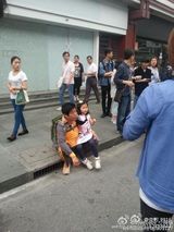 组图：韩版《爸爸》中国行 上海香港两地遭围观