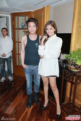 组图：孙耀威拍新歌MV 奉旨与女模雷瑟琳火辣演出