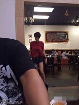 组图：文章马伊琍现身洛杉矶中餐馆 低调避镜头