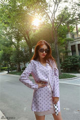 组图：孙敬媛化身潮流模特 艳阳下演绎多样风格