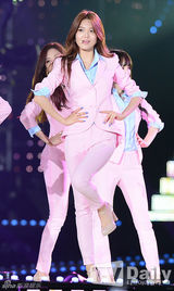 组图：众星助阵梦想演唱会 嗨唱夏日不眠夜