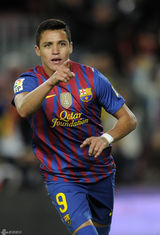 组图：世界杯球星太太团PK 各色尤物混战