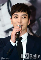 组图：Super Junior回归在即 发布会大展搞怪本能引爆笑