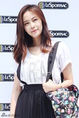 组图：少时Sunny等出席活动 白色热裤清纯性感