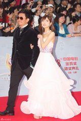 组图：第28届金鸡奖红毯 群星云集女星美艳男星帅气