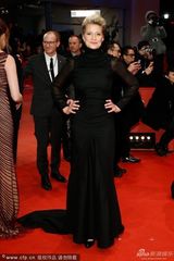 组图：柏林电影节闭幕式红毯 中国女星美艳出挑