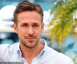 组图：《迷河》高斯林首执导筒 克里斯蒂娜灿笑