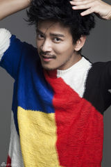 组图：陈晓东蓄须写真演绎花样大叔