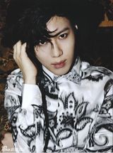 组图：SHINee泰民写真 金发美男脱衣魅惑