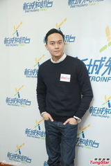 组图：张智霖个唱不加场 抱恙休息停操人鱼线