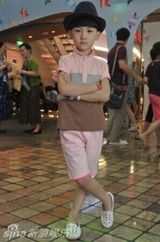 组图：潮童牵线吴亦凡  EXO十二人再“合体”