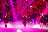 独家：少女时代TTS热辣献唱 下叉劈腿秀舞功