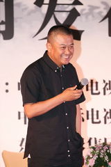 组图：《舌尖》拍电影占领春节档 谢霆锋获邀