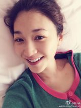 组图：李小冉自拍9连弹 嘟嘴闭眼搞怪卖萌美翻