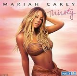 组图：玛丽亚-凯莉V领裙秀性感 身材丰满心情靓