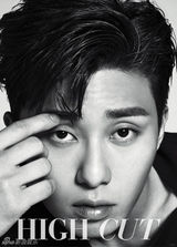 组图：韩星朴瑞俊拍时尚大片变都市型男