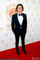 组图：华鼎奖美国开幕 奥兰多与刘玉玲助阵红毯