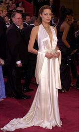 组图：性感满载 安吉丽娜-朱莉美艳照颠倒众生