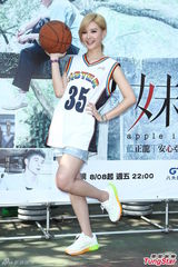 组图：蓝正龙盼早生子 为娇妻改冲动个性