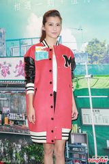 组图：吴千语新片强吻男演员 称不向林峰报备