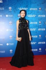 组图：电视华鼎奖红毯 郑爽仙气佟丽娅美艳