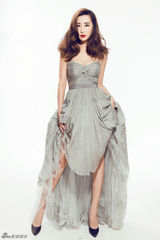 组图：杜若溪时尚大片抚酥胸秀美腿