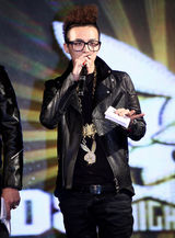 高清图：BigBang成员G-dragon和TOP纪念发行新专辑