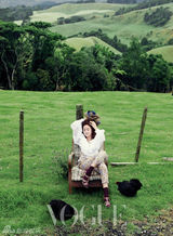 幻灯图：金泰熙田园写真清新自然 化身牧羊女美艳依旧