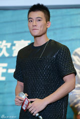 组图：《临时同居》曝主题曲 欧豪穿裙子热舞