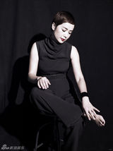 组图：蒋雯丽时尚写真曝光  知性女王气场十足
