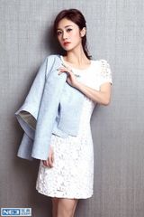 组图：刘云(刘芸)知性杂志大片 身姿轻盈美腿修长